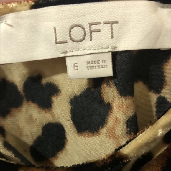 Loft Leopard Print Velvet Bell Sleeve Dress size 6 - Picture 9 of 10